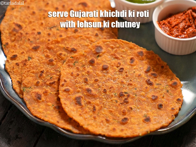 Step 34 – Serve <meta charset="UTF-8" /><strong>Gujarati&nbsp;khichdi ki roti&nbsp;</strong>&nbsp;with lehsun ki chutney.