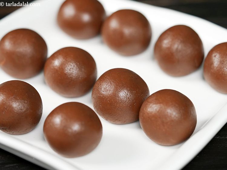 Step 16 – You can make the chocolate balls without coating with desiccated coconut also, they will lasts …