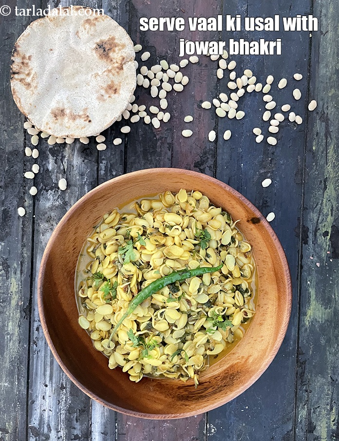 Step 41 – Serve&nbsp;<strong>Maharashtrian birda</strong> usal with <a href="https://www.tarladalal.com/jowar-bhakri-healthy-jowar-bhakri-40619r">jowar bhakri</a>.