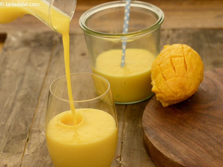 स्टेप 20 – आप मैंगो मिल्कशेक तैयार करके उसे फ्रिज में रख सकते …