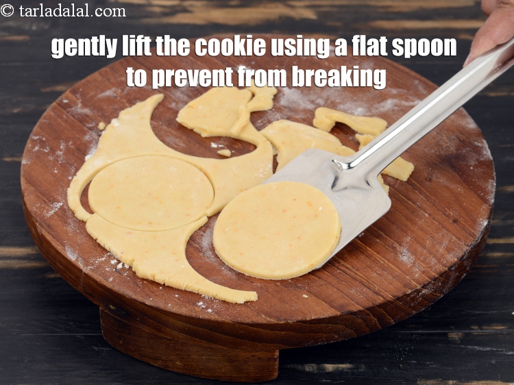 Step 23 – Gently lift the cookie using a flat spoon to prevent from breaking.