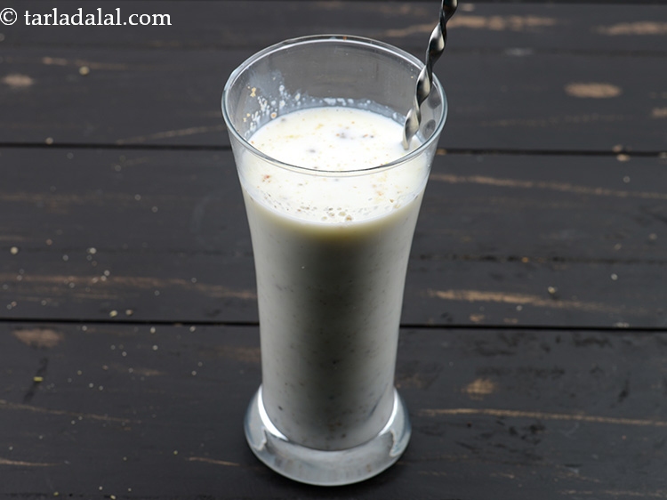 स्टेप 44 – शाकाहारी&nbsp;<strong>प्रोटीन पाउडर</strong>&nbsp;गिलास के तल पर बैठ जाता है।&nbsp;इसलिए इसे पीते …