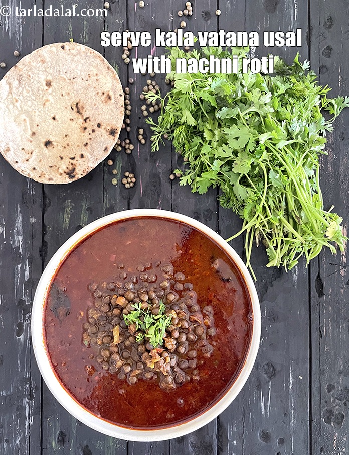 Step 42 – Serve <strong>kala vatana usal&nbsp;</strong>with nachni roti or any roti. See <a href="https://www.tarladalal.com/plain-ragi-roti-plain-nachni-roti-41164r">recipe for nachni roti</a>.