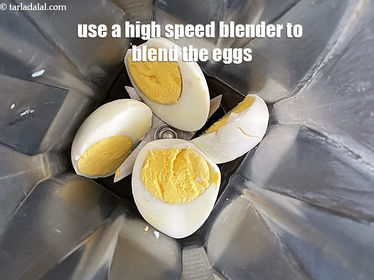 Step 14 – Use a high speed blender to make<strong>&nbsp;carrot tomato egg smoothie</strong> as we need to blend …