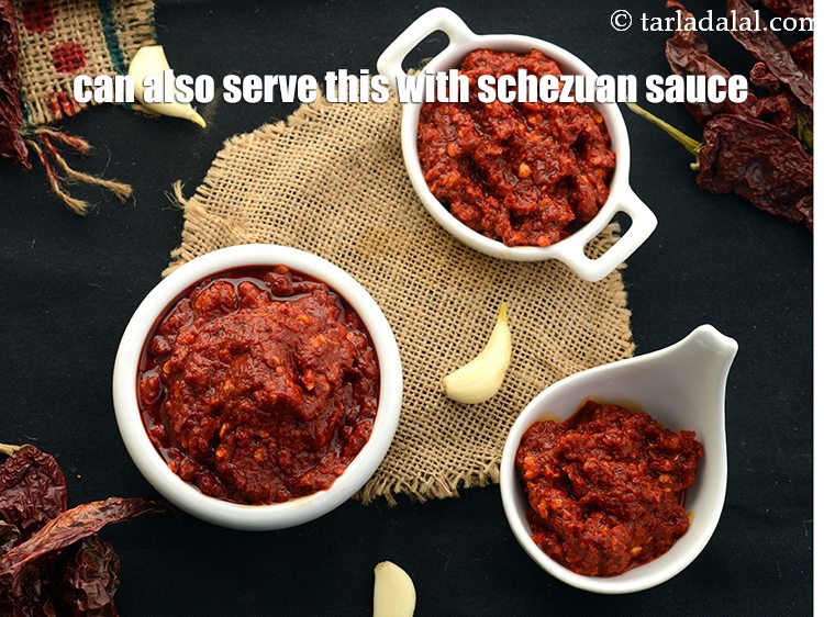 स्टेप 36 – इसे <a href=""https://www.tarladalal.com/schezuan-sauce-chinese-schezwan-sauce-recipe-hindi-4159r"" target=""_blank"">शेज़वान सॉस&nbsp;</a>&nbsp;के साथ भी परोस सकते हैं …