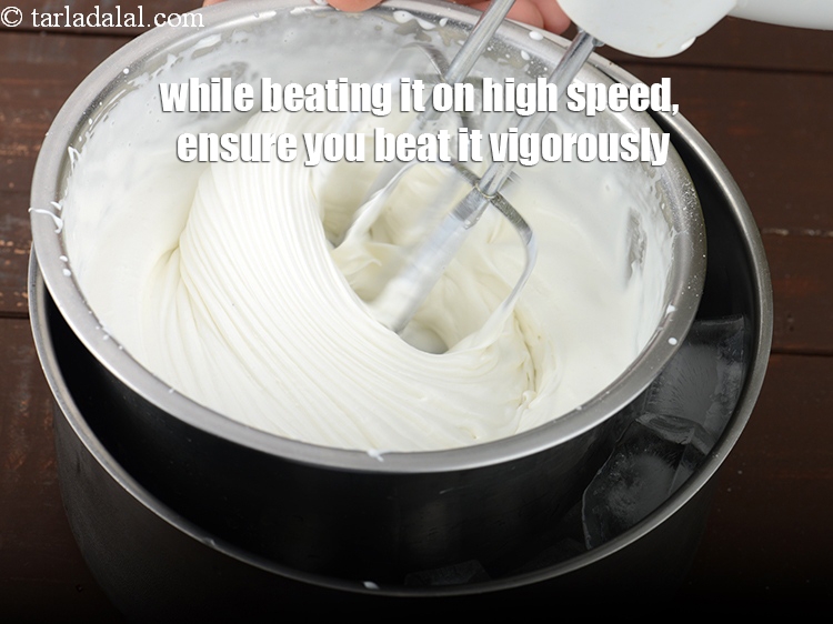 स्टेप 24 – तेज़ गति पर इसे फेंटते समय, सुनिश्चित करें कि आप …