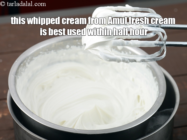 स्टेप 27 – यह क्रीम गाढ़ी चोटियाँ (पीक) बनाती है लेकिन इसे 1/2 …