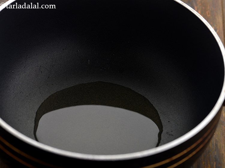 स्टेप 6 – <strong>टमाटर की चटनी</strong> बनाने के लिए <strong>| इडली, डोसा, उतप्पा …