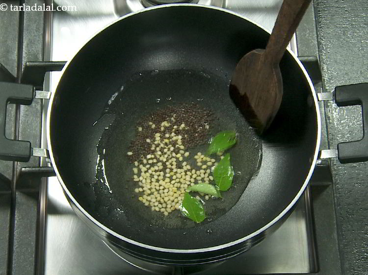 Step 7 – Add curry leaves and saut&eacute; on a medium flame for 30 seconds.