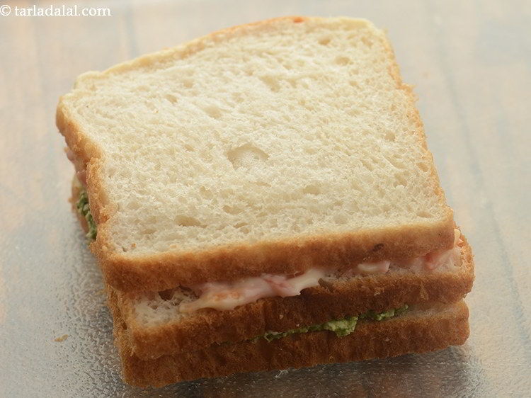 Step 13 – Put the third bread slice on the top with the buttered side facing downwards.&nbsp;
