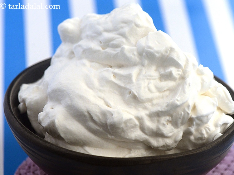 Step 33 – The unbeaten whipped cream should be stored in the deep freezer.