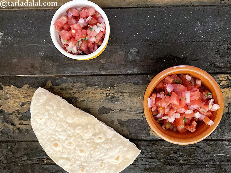 Step 14 – or refrigerate <strong>uncooked salsa | raw tomato salsa | Indian style Mexican salsa |&nbsp;</strong>&nbsp;till use.