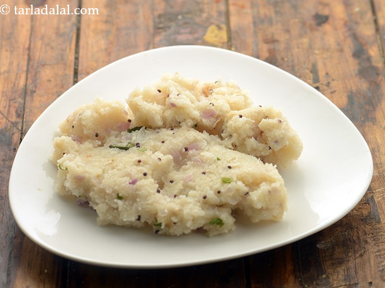 Step 15 – Place one portion of upma in a plate.