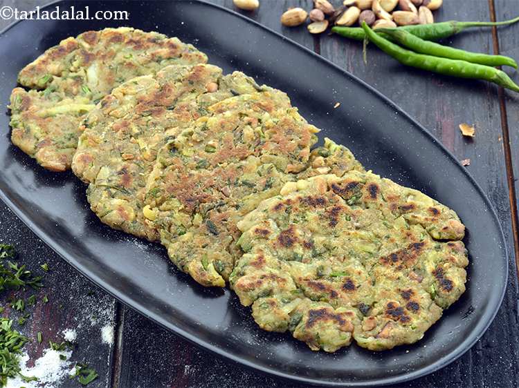 Step 23 – Serve your&nbsp;&nbsp;<strong>upvaas thalipeeth | rajgira upvas thalipeeth |</strong>&nbsp;<strong>Maharashtrian</strong>&nbsp;<strong>upvaas&nbsp;thalipeeth |&nbsp;</strong>&nbsp;hot along with <a href="https://www.tarladalal.com/Green-Chutney--(--Faraal-Recipe)-32560r">green chutney (Faraal …