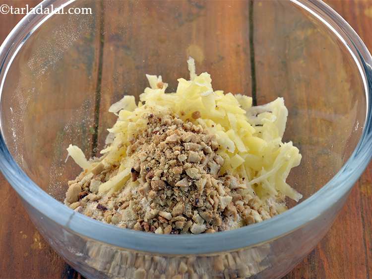 Step 7 – Add the coarsely crushed peanuts for the desired crunch.