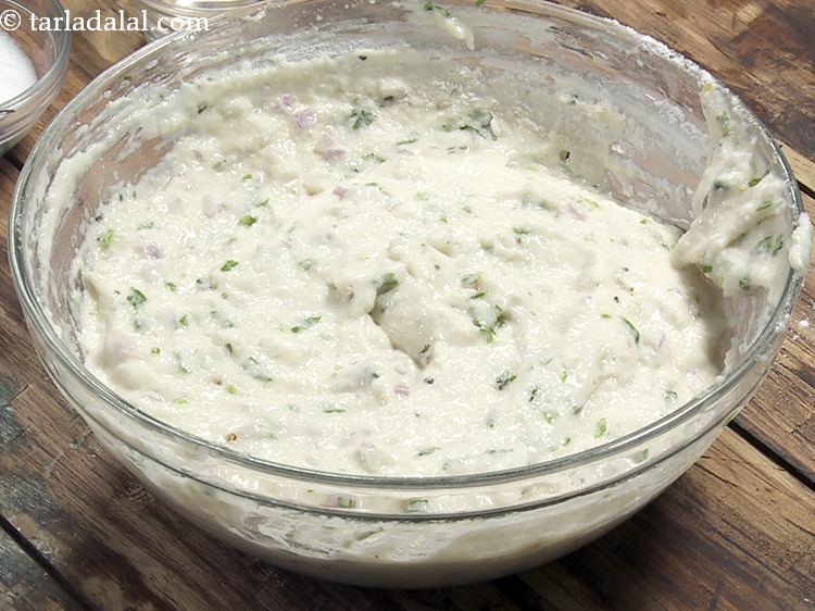 Step 19 – The batter is ready. It should&nbsp;be of dropping consistency.&nbsp;