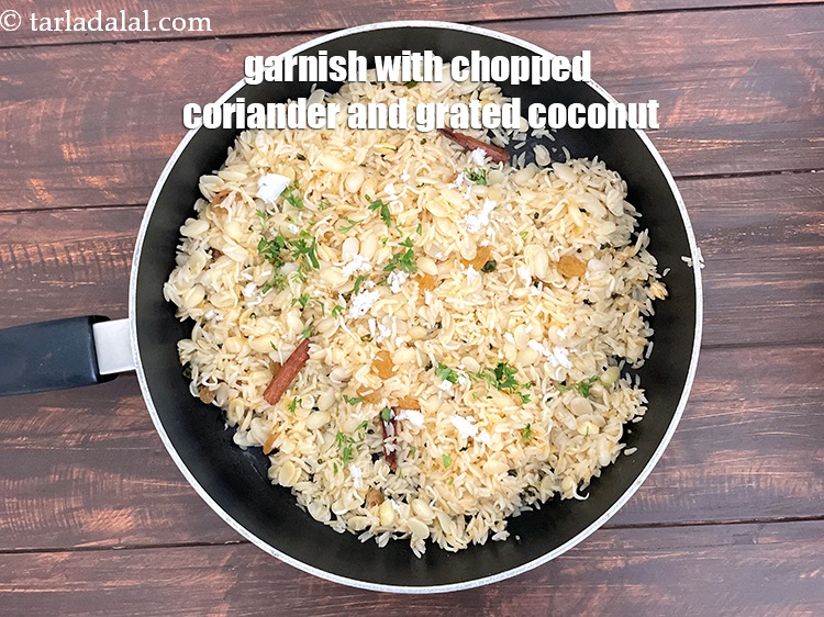 Step 24 – Garnish <strong>vaal ni dal pulao | Gujarati vaal dal pulav | </strong><strong>vaal dal rice |&nbsp;</strong>with …