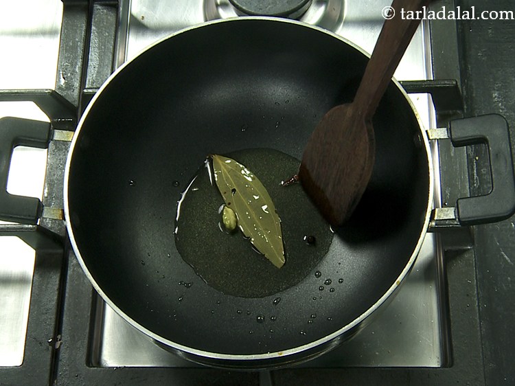 Step 23 – Add peppercorn and saut&eacute; on a medium flame for 30 seconds.