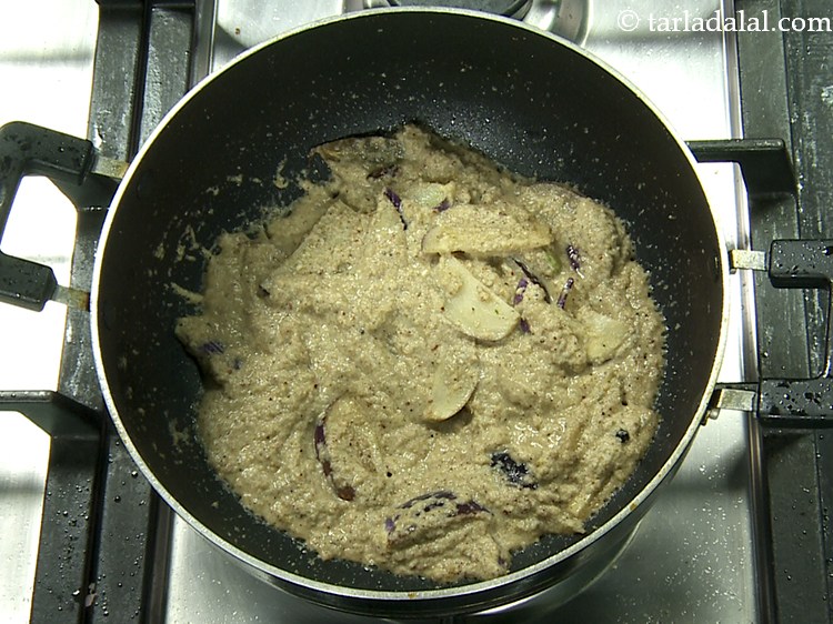 Step 27 – Mix well and saut&eacute; on a medium flame for 1 minute, while stirring continuously.