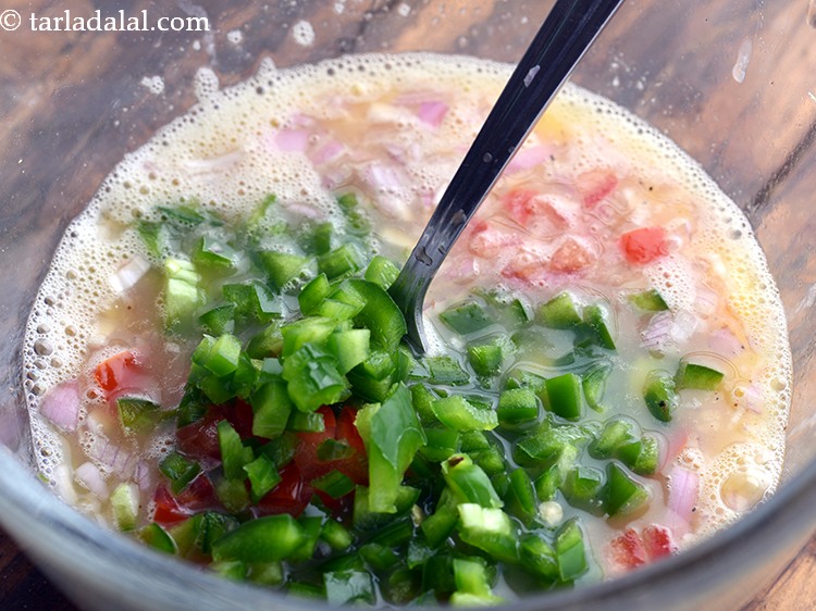 स्टेप 7 – शिमला मिर्च डालें। इसे और भी तृप्त करने के लिए …