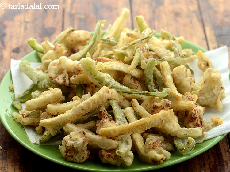 Step 15 – Using a slotted spoon drain the vegetables on an absorbent paper.&nbsp;