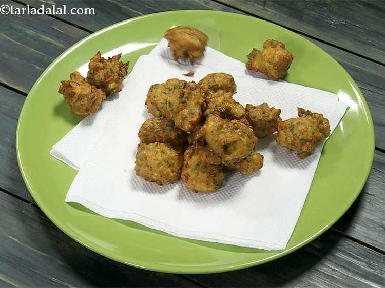 स्टेप 19 – एक टिशू पेपर पर निकाल लें।