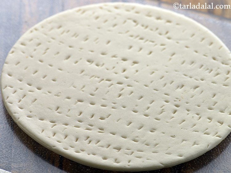 Step 51 – To prepare&nbsp;<strong>tava pizza recipe | tawa pizza | Indian style veg tava pizza |</strong>&nbsp;assemble all …