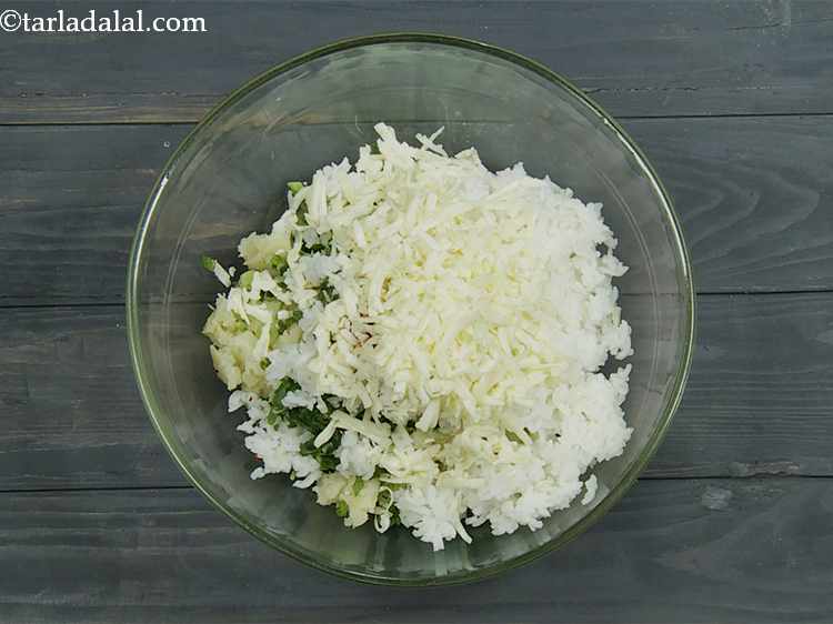 Step 5 – Furthermore, add grated processed cheese.