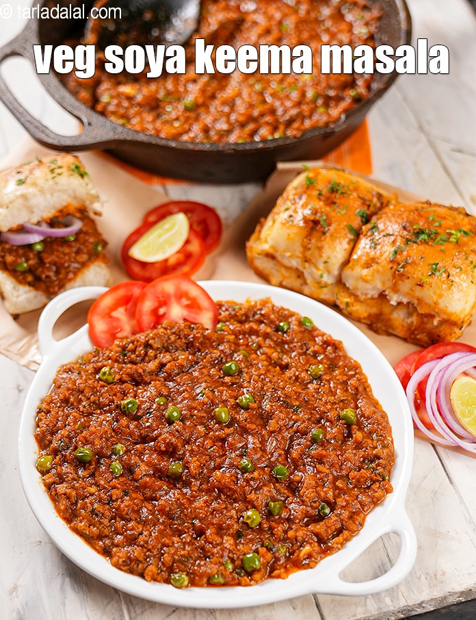 Step 43 – Serve <strong>soya mutter keema</strong> hot with pav or roti.