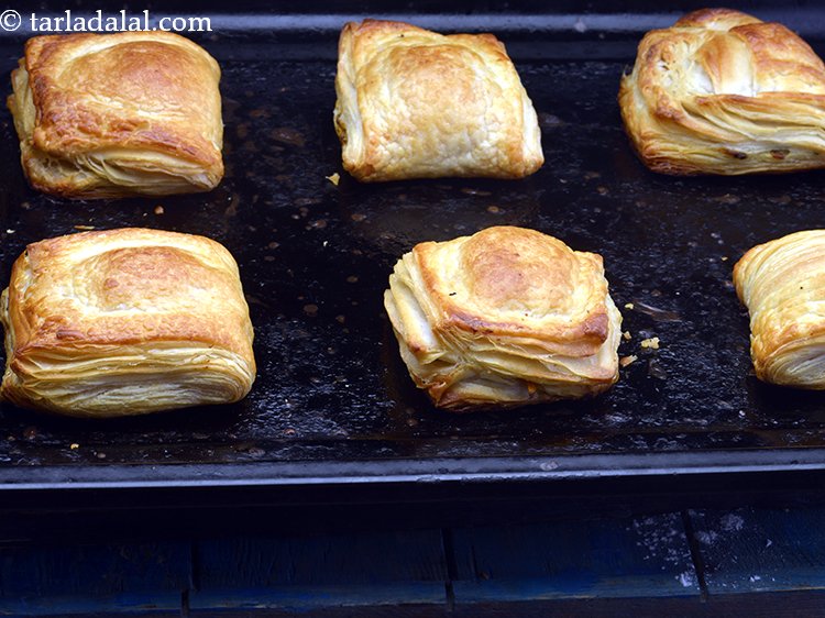 Step 29 – Then lower the temperature to 160&deg;c (360&deg;f) and bake for 10 minutes.