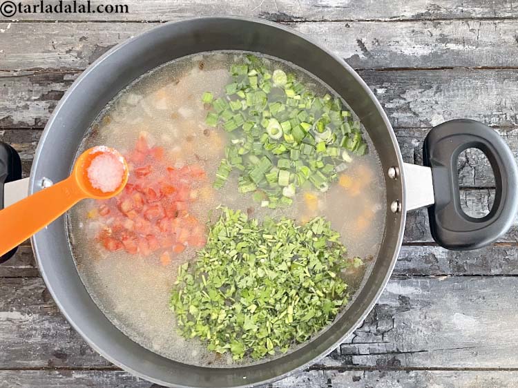 स्टेप 27 – <p>थोड़ा नमक डालें क्योंकि हमने सूप को पकाने के दौरान …