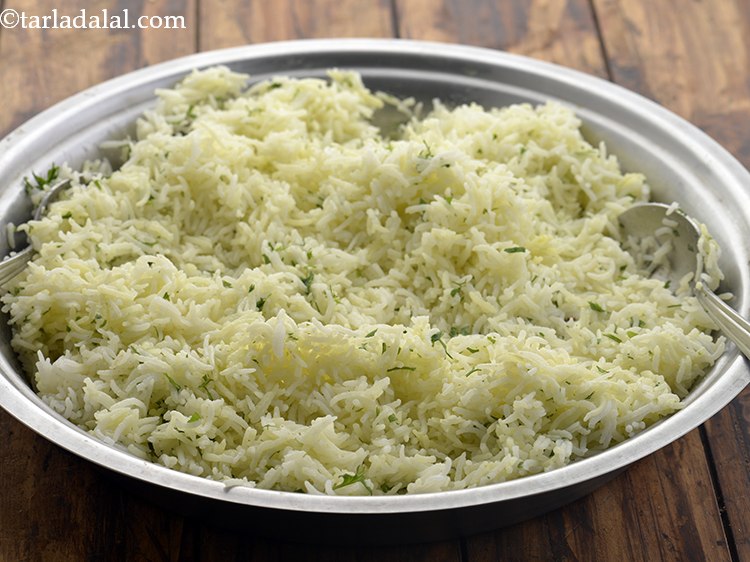 स्टेप 33 – दो चम्मच की मदद से धीरे से मिलाएं ताकि यह …