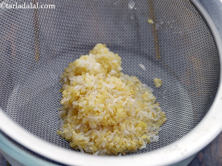 Step 10 – Drain out the excess water using a strainer.&nbsp;