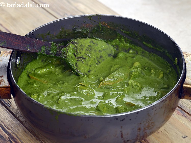 स्टेप 15 – अच्छी तरह मिलाएं और मध्यम आंच पर २ मिनट तक …