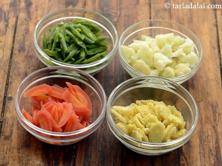 स्टेप 1 – <strong>वेजिटेबल जालफ्रेजी</strong> बनाने के लिए&nbsp; | <strong>पंजाबी सब्जी | वेज …