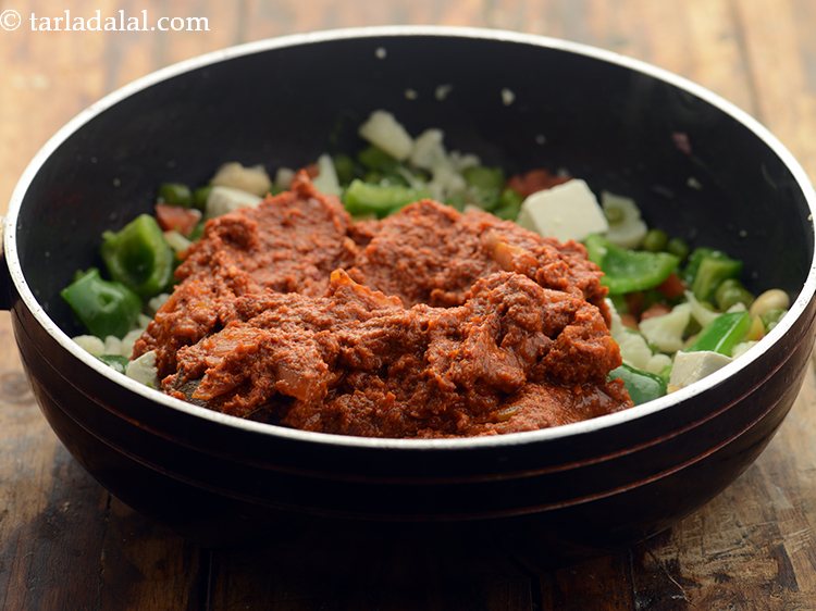 Step 35 – Add the prepared kolhapuri gravy.