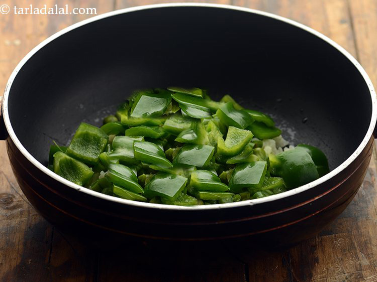 Step 9 – As a variation, you can saute a few capsicum cubes in oil and add it …