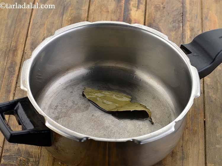 Step 6 – Now we will add the Khada masalas. Khada Masala is a Hindi term for whole …