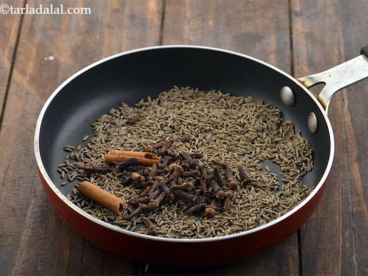 Step 9 – Add the cloves and cinnamon.&nbsp;