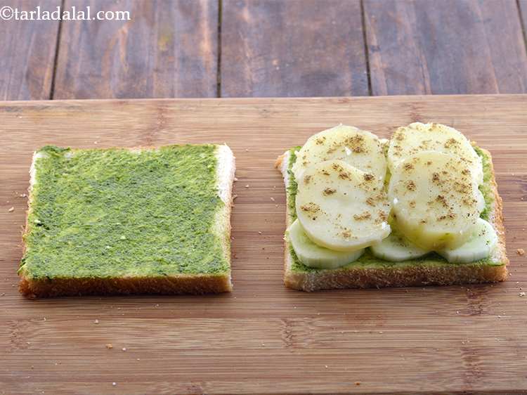 Step 25 – &nbsp;Sprinkle little sandwich masala evenly over it. This removes the blandness from the vegetables.&nbsp;