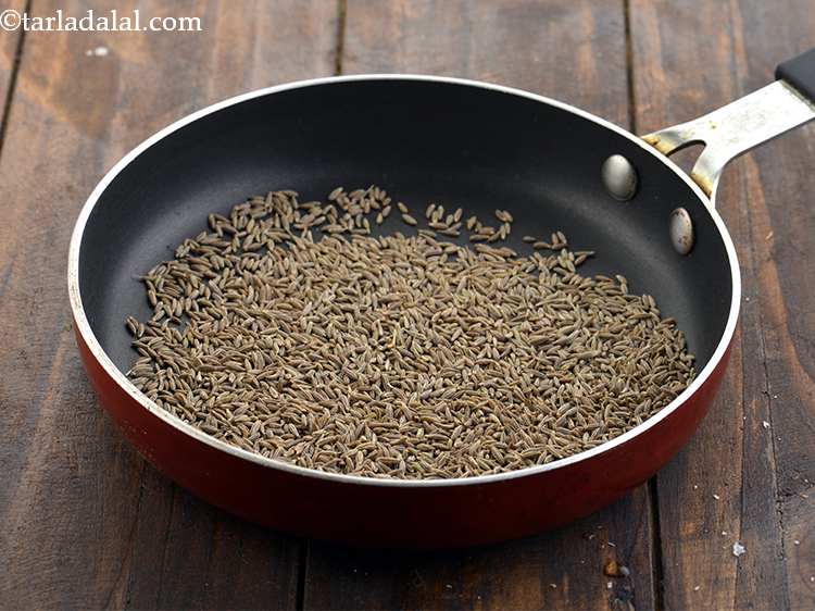 Step 8 – For the <strong>Sandwich Masala</strong> to make&nbsp;&nbsp;<strong>Mumbai veg sandwich recipe | vegetable sandwich </strong>|&nbsp;heat a small …