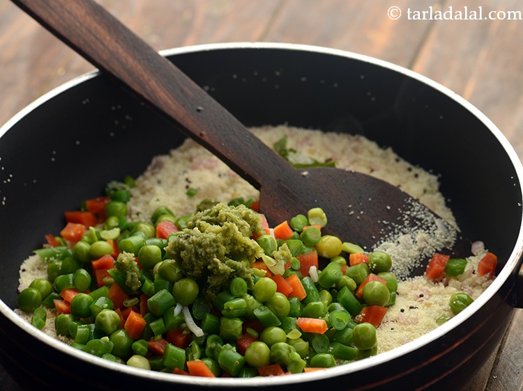 Step 13 – <p>Add ginger-green chilli paste.</p>