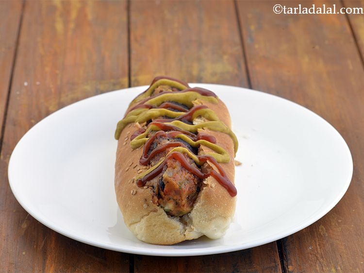 Step 29 – Drizzle 1 tsp of tomato ketchup and 1 tsp of mustard sauce evenly over the …