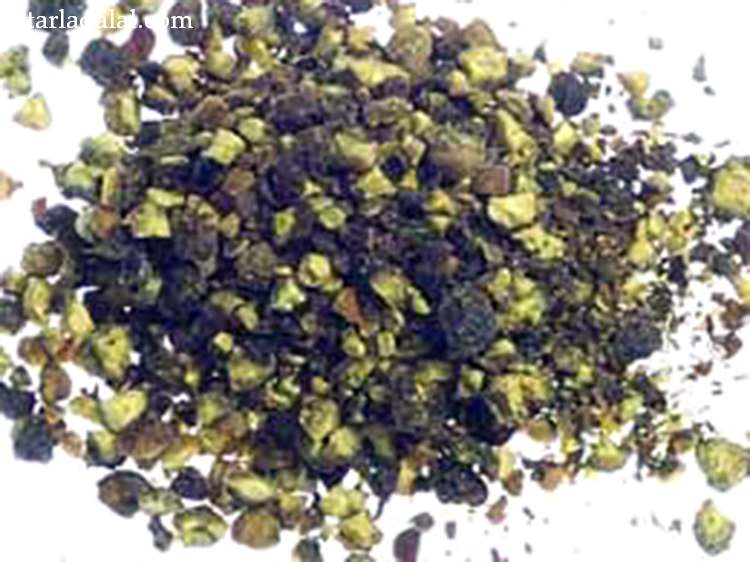 स्टेप 20 – कुछ मोटी कुचली हुइ काली मिर्च डालें। आप एक खलभट्टा …