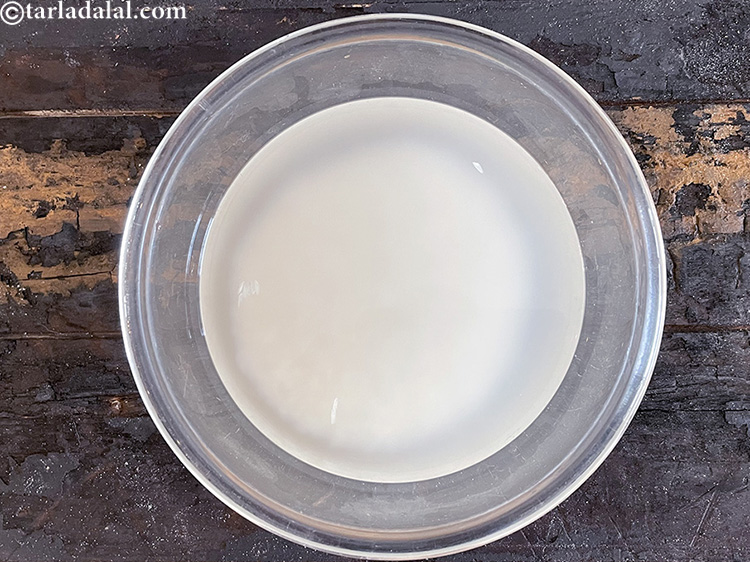 स्टेप 13 – चावल को को पानी के बाउल में डालें। चावल के …