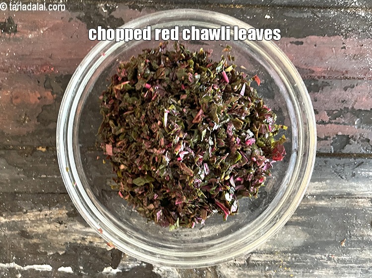 Step 7 – Chop them. Chopped red chawli.