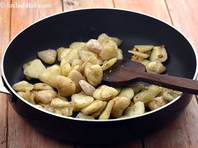 Step 16 – Mix well and cook on a medium flame for 3 minutes, while stirring occasionally.