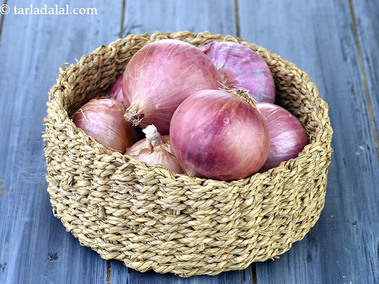 Step 18 – <strong>To prepare onion for white stock for soups recipe | how to make white stock …