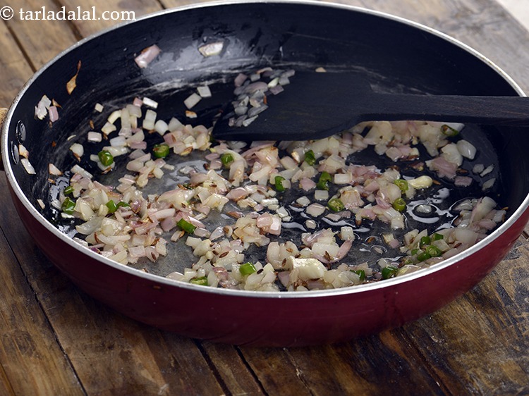 Step 29 – Saut&eacute; on a medium flame for 2 minutes.<br /> &nbsp;