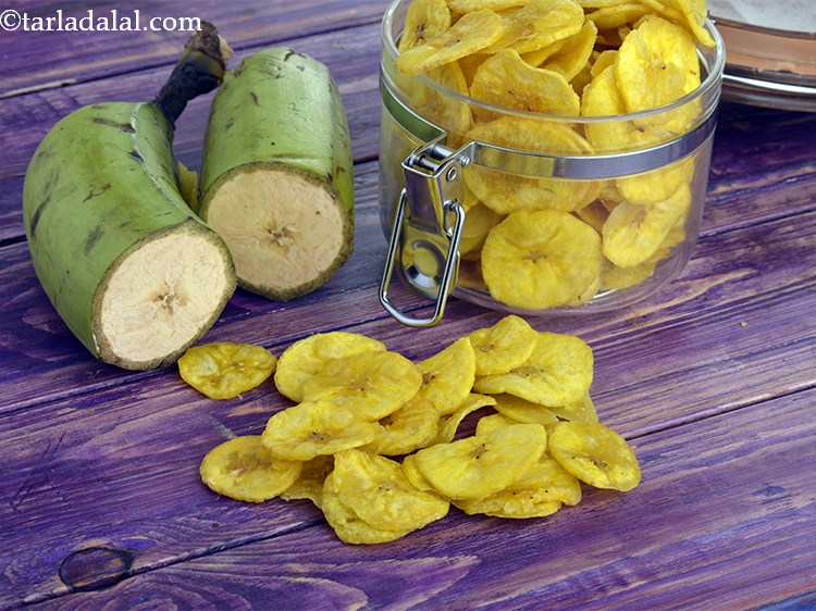 Step 15 – Cool the<strong> Yellow Banana Wafers</strong> completely and serve or store in an air-tight container.
